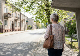 Zięć powiedział, że wykończenie ich domu kosztuje więcej niż planowali i że mogłabym sprzedać działkę po rodzicach