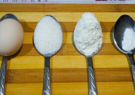 Placek „4 łyżki". Jest to najprostszy przepis na placek