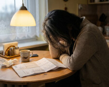 Mąż przez lata mówił, że nie dostał podwyżki. Po jego śmierci w banku dowiedziałam się, że zarabiał trzy razy więcej niż mi mówił