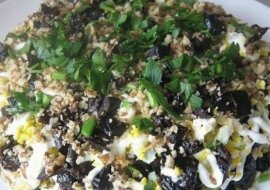 Sałatka "Damski kaprys" z kurczakiem i śliwkami