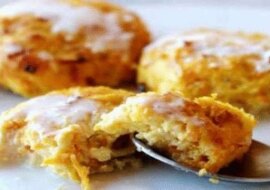 Placuszki serowe z jabłkami. Pyszne i proste śniadanie