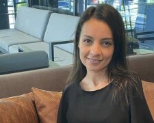 Jak dziewczyna bez rąk stała się nie tylko matką, ale także artystką