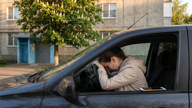 Mąż nigdy nie dbał o kalendarz, ale nagle w telefonie pojawił się wpis co środę o 17:00 - "fizjoterapia". Zadzwoniłam do przychodni, do której chodzi od lat. Powiedzieli, że nie ma u nich żadnego fizjoterapeuty