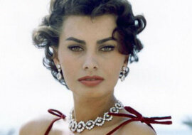 Willa w której mieszkała Sofia Loren, została ponownie wystawiona na sprzedaż. Zobacz jak wygląda wnętrze tego pięknego budynku