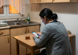 Po rozwodzie zostałam z mieszkaniem i kredytem. Były mąż powiedział sędziemu, że nie stać go na alimenty. W zeszłym tygodniu córka wysłała mi jego zdjęcie z wakacji na Krecie z nową partnerką