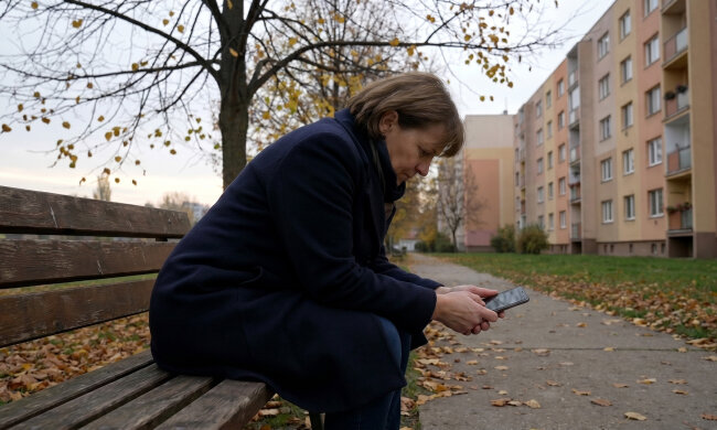 Mąż umarł we wrześniu. Przy zamykaniu lokaty urzędniczka pokazała mi dyspozycję na wypadek śmierci: cały wkład, ponad 60 tysięcy, miał trafić do jego brata. Z tym bratem nie zamienił słowa przez ostatnie czternaście lat