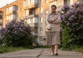 Córka poprosiła, żebym pożyczyła jej 15 tysięcy na remont łazienki. Pożyczyłam z emerytury, odmawiając sobie sanatorium. Kiedy po roku przypomniałam o długu, odpowiedziała: "Mamo, nie bądź małostkowa"