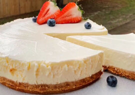 Klasyczny przepis na sernik nowojorski. Delikatny deser