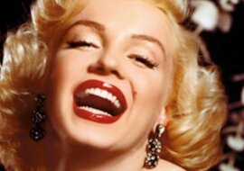 Jak wygląda jedyny i ostatni dom Marilyn Monroe, który kupiła, przed wejściem którego napisano „Cursum Perficio”