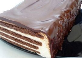 Ciasto bez pieczenia z herbatnikami i twarogiem