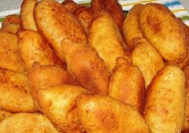 Placki z ciasta twarogowego. Zawsze okazują się mięciutkie i smaczne