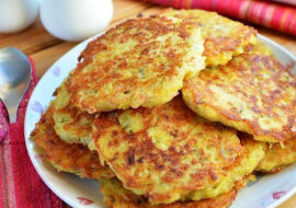 Moje ulubione placki ziemniaczane z szynką, serem i ziołami