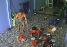 Ojciec uratował dziecko przed atakiem królewskiej kobra