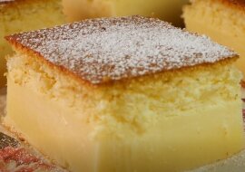 Magiczne ciasto, które z jednej masy, samo dzieli się na trzy warstwy. Czas na nowość w Twojej kuchni