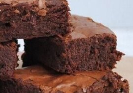 To najprostszy przepis na świecie na najbardziej czekoladowe ciasto. Z tym przepisem zawsze się uda