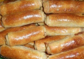 Nadziewane chrupiące rurki. Świetna przekąska lub poczęstunek