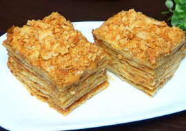 Niesamowite leniwe ciasto. W smaku bardzo przypomina ciasto napoleon, ale przygotowanie jest dużo łatwiejsze i szybsze