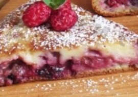 Niesamowite szybkie i pyszne ciasto z mrożonymi jagodam