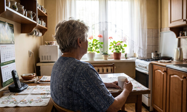 W piątek mieliśmy jechać do notariusza - syn mówił, że "drobiazg, pełnomocnictwo na wszelki wypadek". W środę wiózł mnie na kardiologa; zadzwoniła synowa, głośnomówiący włączył się sam: "najpierw podpis, potem jej powiemy"