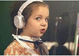 Nikt nie śpiewa tak, jak sinatra, ale mimo to poczekaj, aż usłyszysz, jak 5-letnia sophie otworzy usta. Zaskoczyła wszystkich