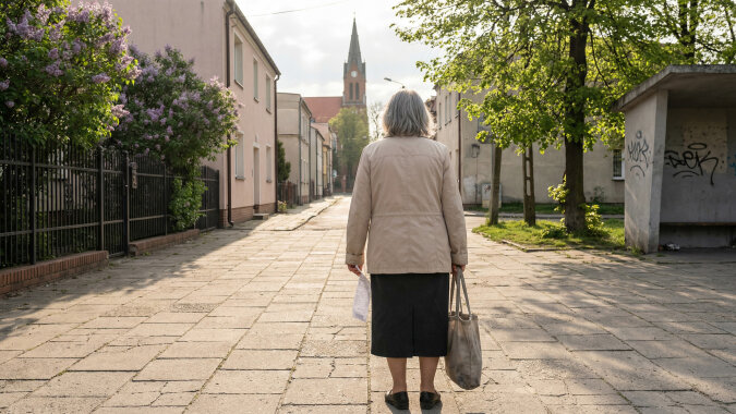 Syn namówił mnie na wspólne konto, żeby "łatwiej było mi pomagać". Potem zauważyłam, że z konta znikają kwoty, których nie wydawałam
