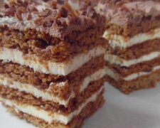 Piernikowy miodownik. Zawsze wszystkim smakuje