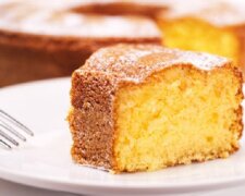 Aromatyczne ciasto cytrynowe: soczyste i pyszne