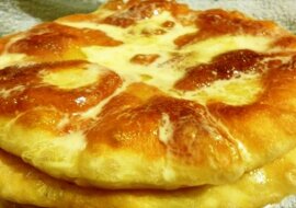 Pyszne maślane bułeczki na kefirze i ze śmietaną z przepisu babci