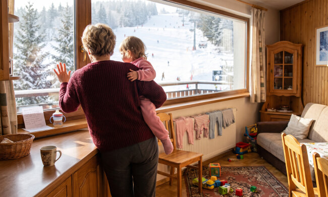 Syn zabrał mnie na ferie do Białki Tatrzańskiej - "mama odpocznie w górach, mamy apartament z sauną". Na stoku nie byłam ani razu: od ósmej do szesnastej siedziałam z małą w apartamencie