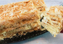 Szybki tort „Napoleon” z trzech składników
