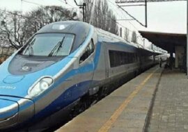 Wsiadła z dwójką małych dzieci do pendolino. Gdy pociąg ruszył, ona ze łzami w oczach pobiegła do obsługi