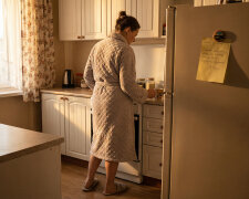 Syn z synową mieli zatrzymać się u mnie "na miesiąc, góra dwa", bo szukają mieszkania. Minęło pół roku. Lodówka pusta, rachunki moje, a ja przepraszam, że włączam telewizor po dwudziestej drugiej