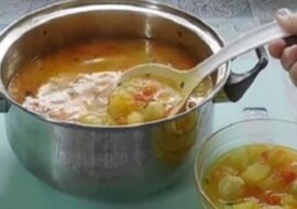 Zupa z kulkami serowymi. Niesamowicie smaczna, delikatna i łatwa w przygotowaniu