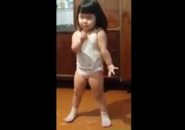 Mała dziewczynka pokazała całemu światu, jak tańczyć Papito