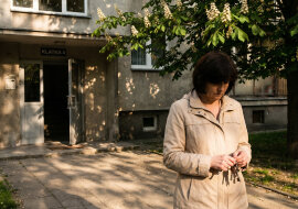 Siostra wyjechała do Niemiec w 1987 roku i zerwała kontakt. W zeszłym miesiącu znalazłam ją przez Facebook i napisałam. Odpisała po dwóch dniach jedno zdanie: "Wiesz, dlaczego wyjechałam - zapytaj matkę o lato przed moim wyjazdem"