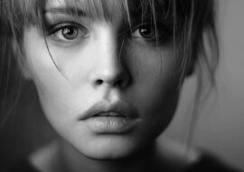 Kamienna twarz: znaki zodiaku, które wolą ukrywać swój wewnętrzny świat