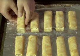 Aby przygotować ten pachnący deser ciasto nie jest potrzebne. Jedna sprytna sztuczka i wszystko gotowe w ciągu 15 minut