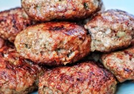 Bierzemy mięso mielone i kapustę - 15 minut i góra pysznych kotletów jest na stole bez kłopotów i smażenia