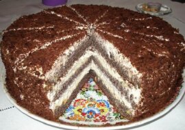 Tort makowy. Jest pyszny, godny polecenia