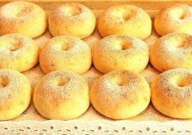 „Puszyste” pączki twarogowe bez oleju i drożdży - przysmak bez szkody dla sylwetki