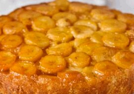 Pyszna i aromatyczna szarlotka z bananami