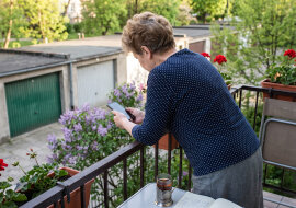 Mąż co kwartał jeździł do Łodzi "do biura rachunkowego, bo tutaj się nie znają". Po pogrzebie znalazłam w jego notesie numer i zadzwoniłam, żeby zamknąć sprawy. Odebrała kobieta, długo milczała, a potem zapytała: "Pani jest Grażynka?"