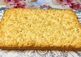 Pyszne ciasto z jabłek, jajek i mąki. Bardzo proste ciasto do herbaty