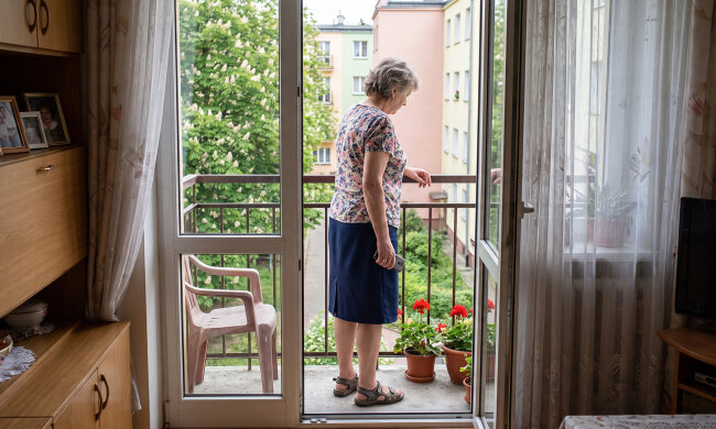 Kiedy syn się rozwodził, zabronił mi trzymać z Anią, byłą synową - "to obca osoba". Ania i tak w każdą środę zostawia mi pod drzwiami mleko i pieczywo. W moje urodziny zapukała z wnukami. Syn nie zadzwonił