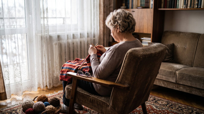 Co roku od października robię na drutach swetry na święta - dla każdego wnuka inny wzór. W Wigilię wyszłam do kuchni po kompot i usłyszałam, jak synowa mówi półgłosem do dzieci: "Zdejmiecie w aucie, jak zawsze"
