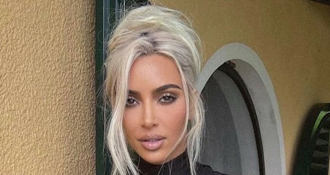 Kim Kardashian naśladuje Monicę Bellucci. Po raz kolejny wzbudziło to wiele kontrowersji