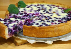 Wyśmienite ciasto z borówkowo-śmietanową zalewą