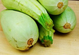 Nie kupuję już cukinii zimą: pokazuję nowy sposób przygotowywania cukinii na zimę