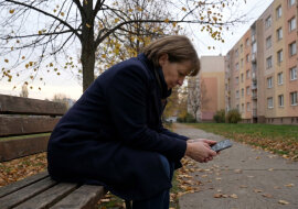 Mąż umarł we wrześniu. Przy zamykaniu lokaty urzędniczka pokazała mi dyspozycję na wypadek śmierci: cały wkład, ponad 60 tysięcy, miał trafić do jego brata. Z tym bratem nie zamienił słowa przez ostatnie czternaście lat