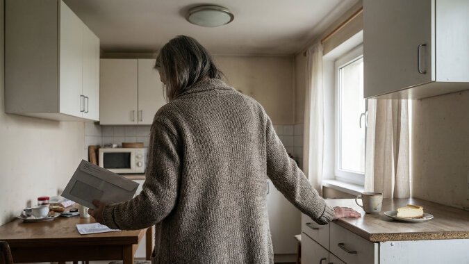 Brat wziął pożyczkę na mój dowód osobisty. Dowiedziałam się dopiero, gdy przyszło pismo z sądu. Mama wie o wszystkim - i prosi, żebym nie robiła afery, bo "rodzina to rodzina"